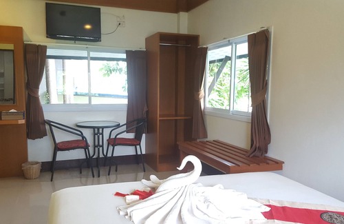 Ko Pha-ngan Hotel | First & Frang Hotel