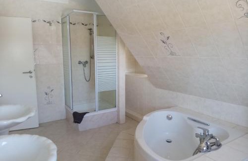 Neeberg House | Fischstübchen Neeberg Fewo 6 – Seeadler