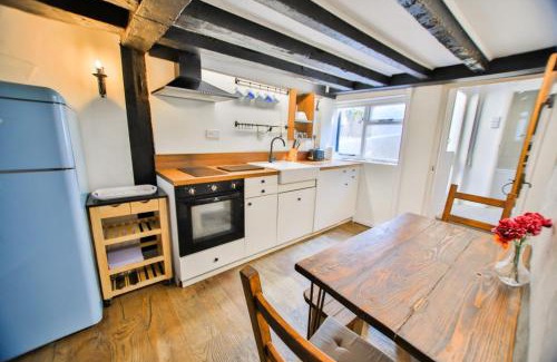 Old Town Hastings House | Fishermans Cottage - Hastings
