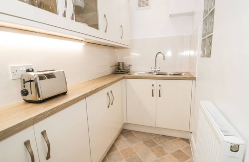 Conwy Cottage | FISHERMANS COTTAGE, pet friendly, country holiday cottage in Conwy