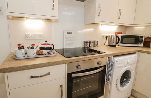 Conwy Cottage | FISHERMANS COTTAGE, pet friendly, country holiday cottage in Conwy