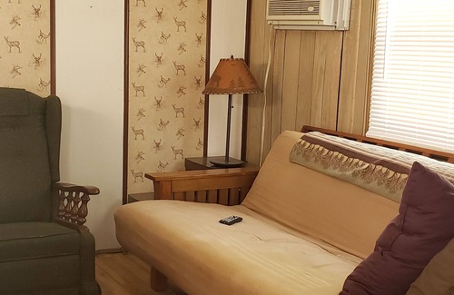 Ferryville House | Fishermans Hideaway on Pool 9