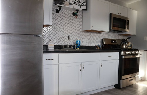 Pearl Beach House | Fishermen and large groups will love this spacious building! Plenty of parking!