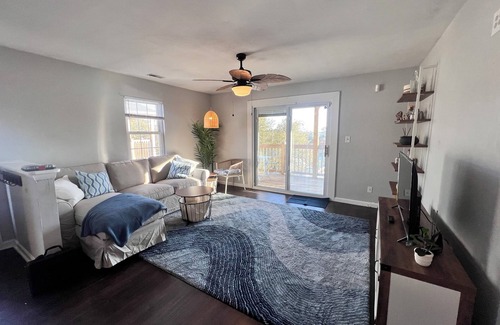 Willoughby Spit Condo | FISHERMEN - Beautiful 2-bedroom condo with a private dock in Norfolk.