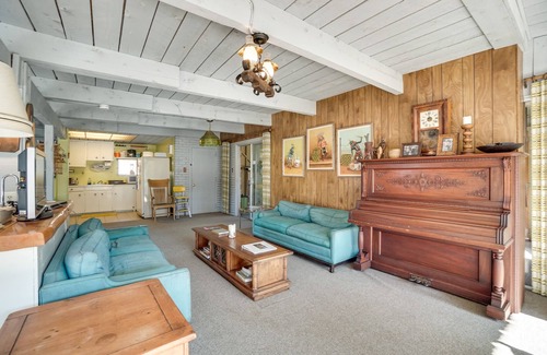 Saratoga Cabin | Fishing Paradise on 160 Acres ~ 13 Mi to Saratoga