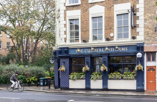 West Kensington Apartment | Fitzjames-Avenue IV by onefinestay