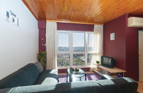 Solin Apartment | Five-Bedroom Apartment in Solin