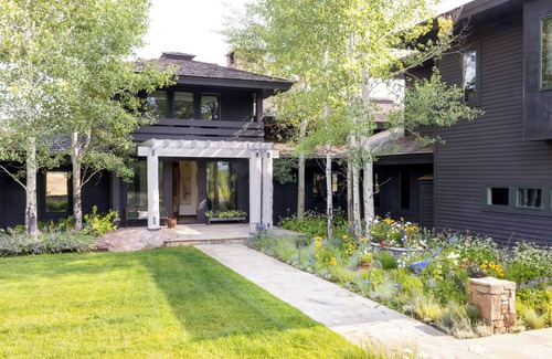 South Park Villa | Five Bedroom Home on a Creek