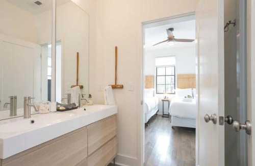 Historic Downtown Franklin House | Five Block Walk From Historical Downtown Franklin