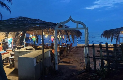 Anjuna Hotel | Five-five beach front cottages