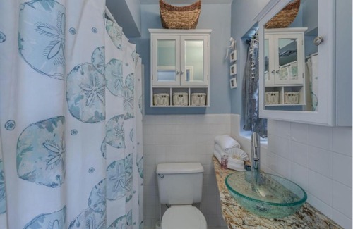 Bay Esplanade House | Five Palms Suite 207 - Daily - Weekly - Monthly