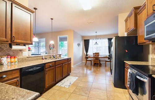 Apopka House | Five Stars “Rest Assured”