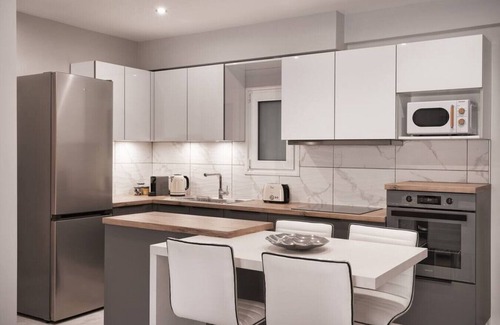 Kinosargous Apartment | Fix · Fix 2bd apartment with Parthenon view