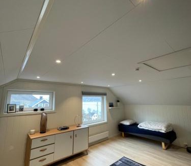 Botnhamn House | Fjordgård Mountain Aurora View