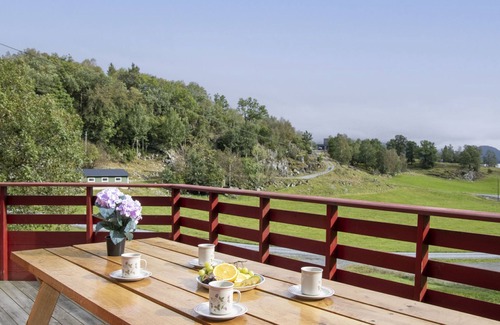 Tysnes House | Fjordglytt by Interhome