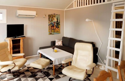 Hyllestad House | Fjordperlen by Interhome