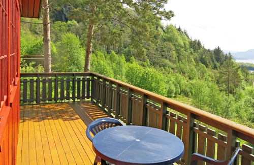 Hyllestad House | Fjordperlen by Interhome