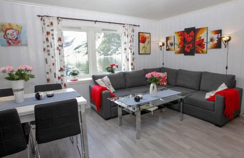 Eidfjord House | Fjordperlen