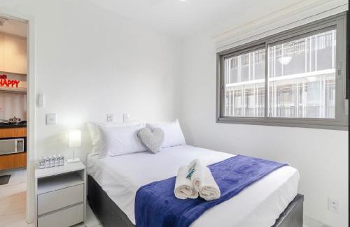 Pinheiros Apartment | FL1110 · Little Barcelona, lado da Faria Lima, com piscina.