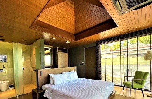 Choeng Thale Villa | Flabbergasting 1BR Duplex-style-Pool Villa | Mountain View