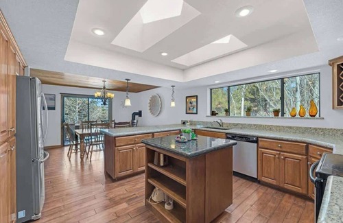 Flagstaff House | Flagstaff Country Club Retreat Hot Tub