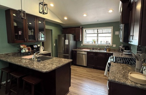 Swiss Manor House | Flagstaff Getaway!nSleeps up to 14 comfortably!