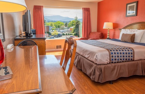Port Angeles Hotel | Flagstone Motel