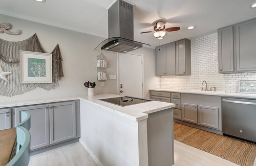 Fulton House | Flamingo Flats 3 Bedroom Home by Redawning