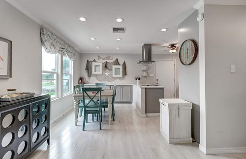 Fulton House | Flamingo Flats 3 Bedroom Home by Redawning