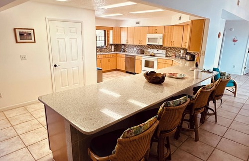 Steinhatchee House | Flamingo Villa -Waterfront home, private dock with sunset views for 10 guests