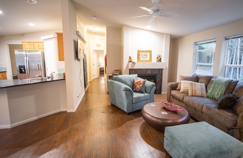Gasquet House | Flash deal now! Hot tub in the crisp air!