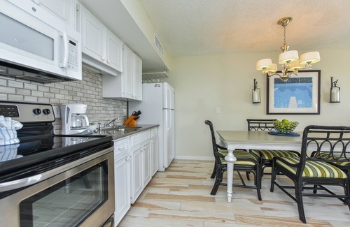 Longboat Key Condo | Flash sale 5-floor penthouse 60 feet from water, 150+ reviews
