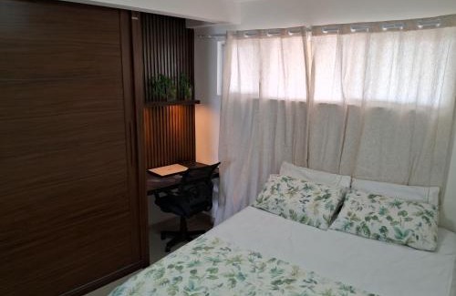 Praia do Meio Apartment | Flat à beira-mar com vista para a praia do meio