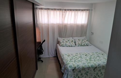 Praia do Meio Apartment | Flat à beira-mar com vista para a praia do meio