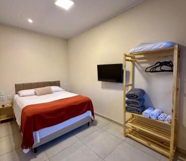 Primavera Apartment | Flat 01 Quarto e sala novíssimo na rua dos Girassóis em Bonito