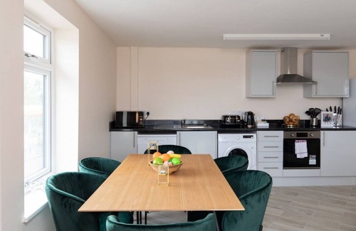 Sudbury Apartment | Flat 3 · homely - North Wembley London Apartment