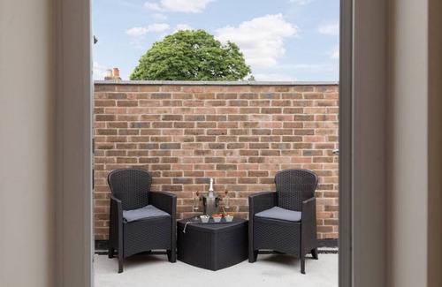 Sudbury Apartment | Flat 3 · homely - North Wembley London Apartment