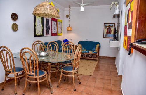 Morro do Maluf Apartment | Flat c varanda na Praia de Pitangueiras-Guaruja SP