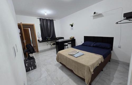 Aparecida de Goiania Apartment | Flat completo 15 com ar condicionado e colchão confortável