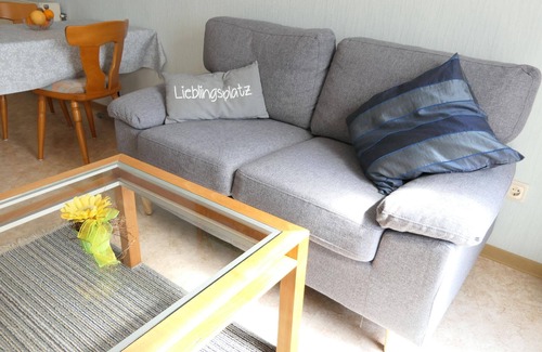 Alf Apartment | Flat in Alf with balcony