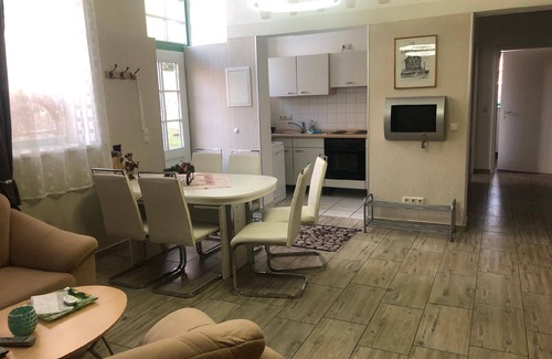 Blowatz Apartment | Flat in Dreveskirchen with small garden