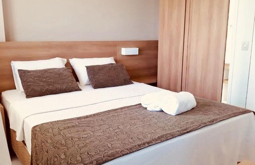 Jacarepagua Apartment | Flat TOP e PERFEITO inteiro na Barra da Tijuca com cozinha, lavanderia, GARAGEM e wi fi