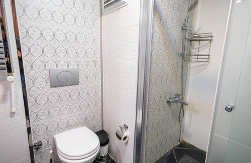 Konak Apartment | Flat w Balcony 5 min to Metro and Coast in Izmir