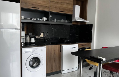 Alanya Apartment | Flat w Pool and Balcony 10 min to Beach in Alanya