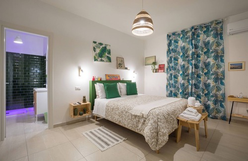 Fuorigrotta Bed & Breakfast | Flegreo bed and breakfast