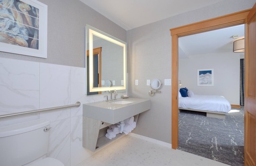 Big Sky Hotel | Flex Cancel - Slopeside, Pool, Fitness, Spa, PERFECT Location w/mountain views!