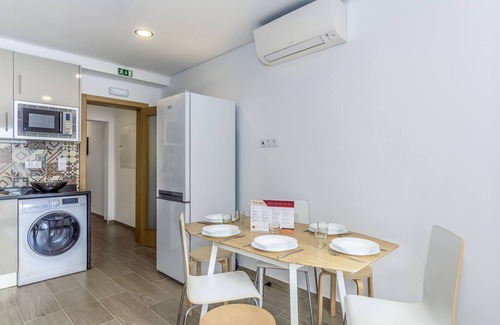 Se Ski Chalet | FLH Faro Central House with Terrace