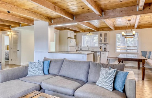 Chamberlands House | Flicker Retreat