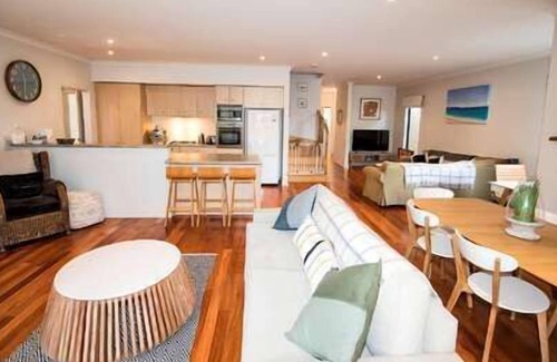 Queenscliff House | FLINDERs REST