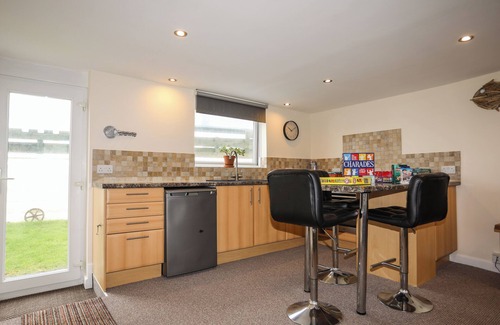Rhosneigr Cottage | FLIP FLOPS, pet friendly, country holiday cottage in Rhosneigr